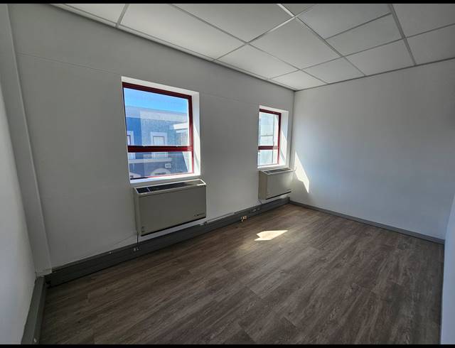 340M² OFFICE TO LET IN TYGER VALLEY